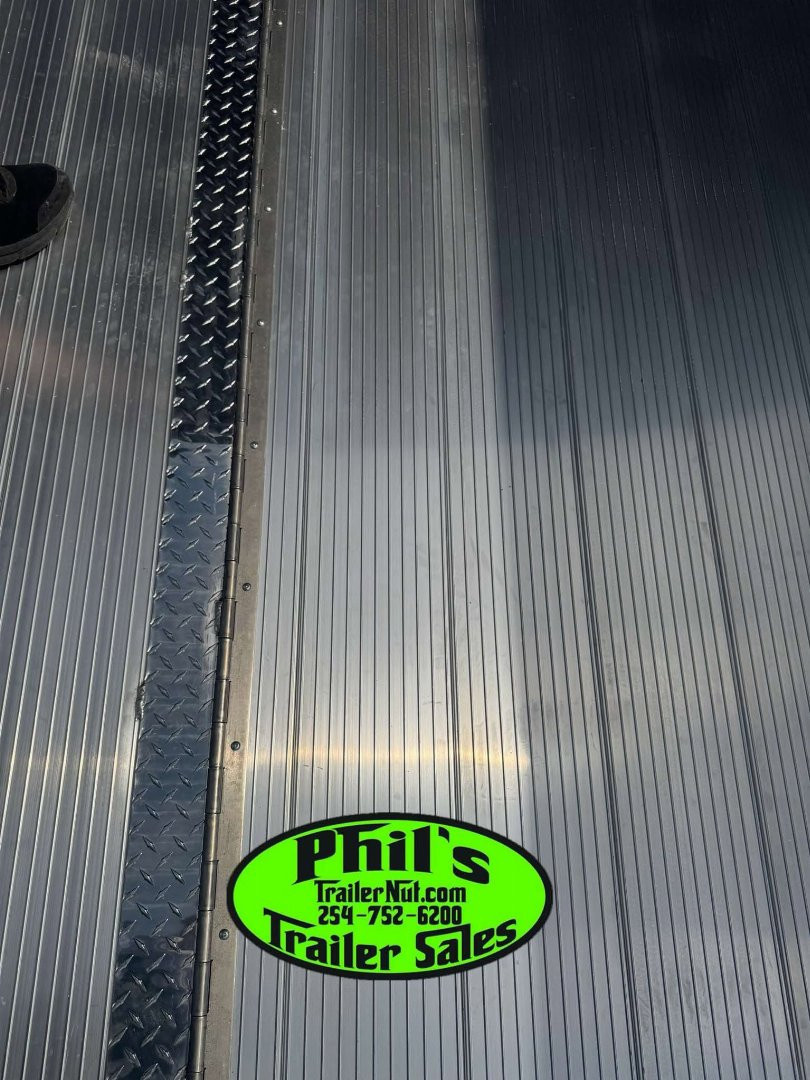 New E-Z Hauler 24' ALL ALUMINUM CAR HAULER LARGE ESCAPE DOOR FINISHED OUT Cargo / Enclosed Trailer EXTRUDED ALUMINUM FLOOR