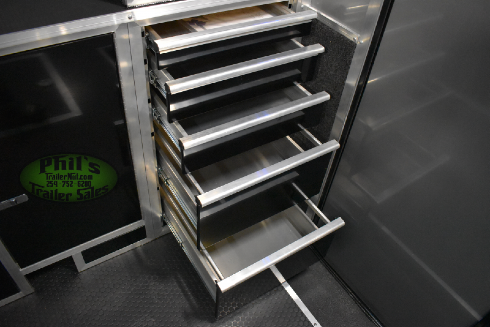 New Haulmark NEW 85X34 ENCLOSED CAR RACE TRAILER HAULER CARGO Car / Racing Trailer