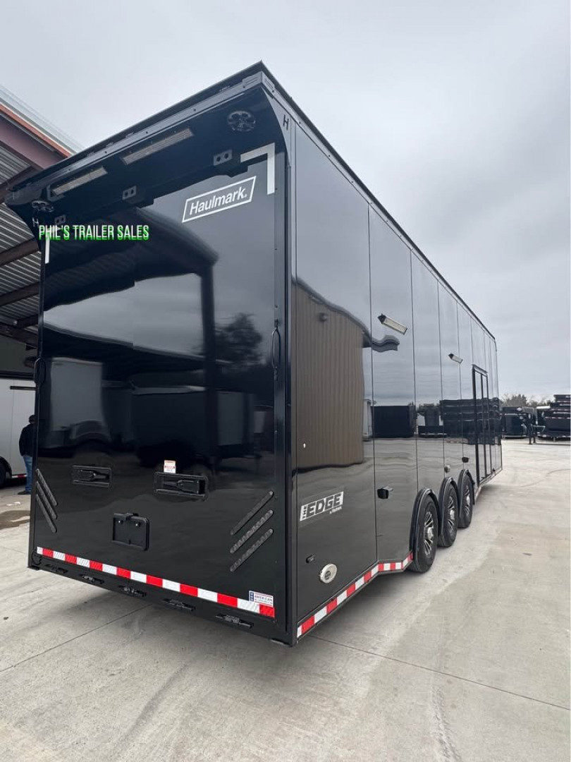 New Haulmark NEW 85X32 EDGE ENCLOSED SPRINT RACE TRAILER CAR HAULER Car / Racing Trailer