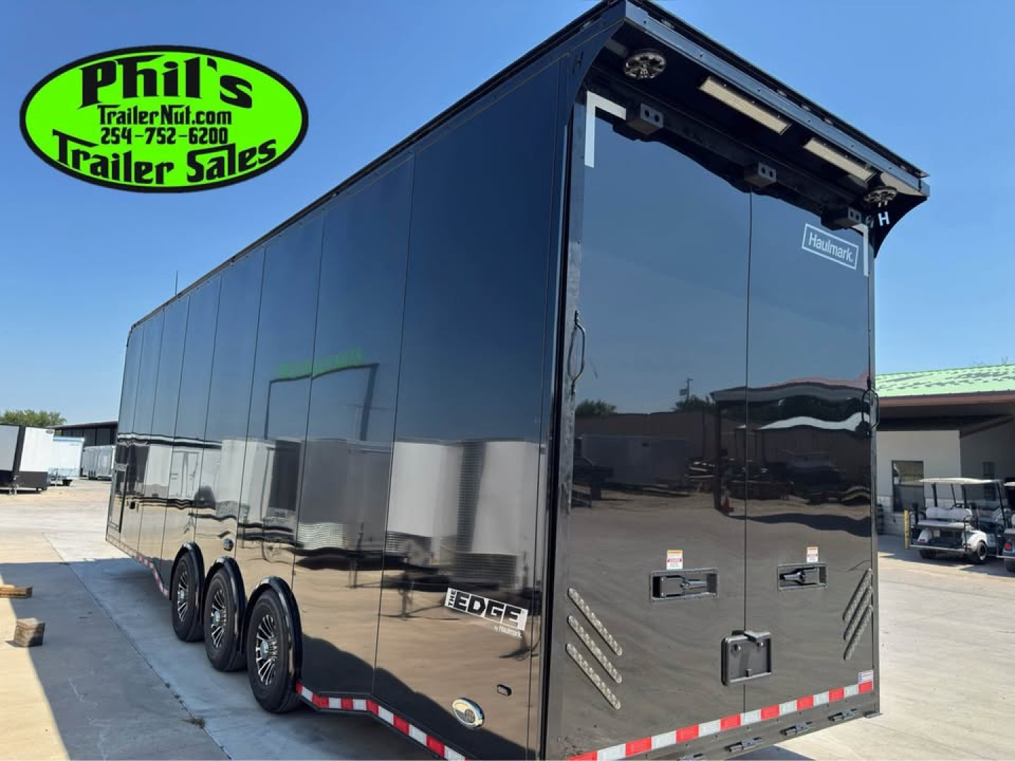 New Haulmark NEW 85X32 EDGE ENCLOSED SPRINT RACE TRAILER CAR HAULER Car / Racing Trailer