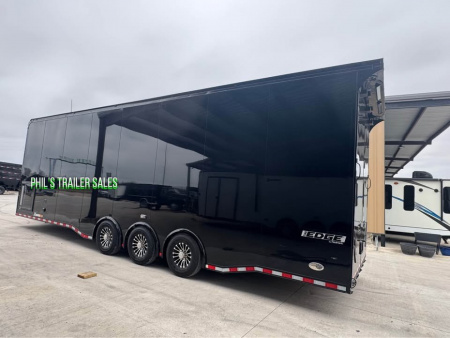 New Haulmark NEW 85X32 EDGE ENCLOSED SPRINT RACE TRAILER CAR HAULER Car / Racing Trailer