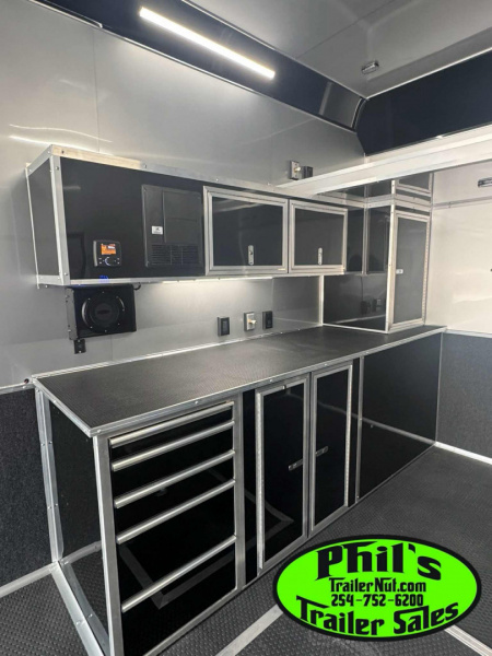New Haulmark NEW 85X32 EDGE ENCLOSED SPRINT RACE TRAILER CAR HAULER Car / Racing Trailer
