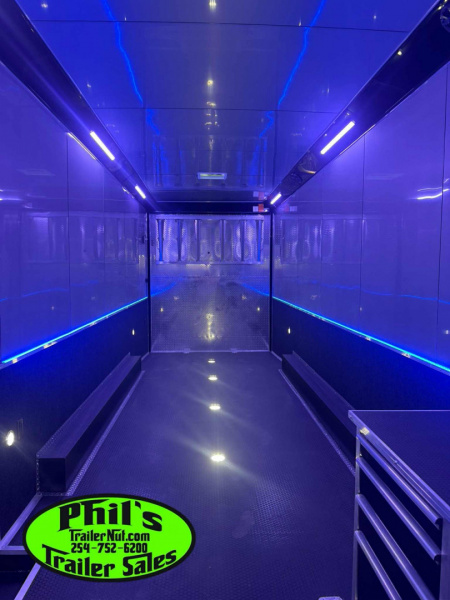 New Haulmark NEW 85X32 EDGE ENCLOSED SPRINT RACE TRAILER CAR HAULER Car / Racing Trailer