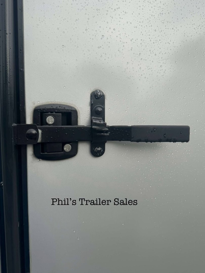 New 2025 RC Trailers 8.5X24 Car / Racing Trailer FULL ESCAPE DOOR WITH REMOVABLE FENDER TORSION AXLES