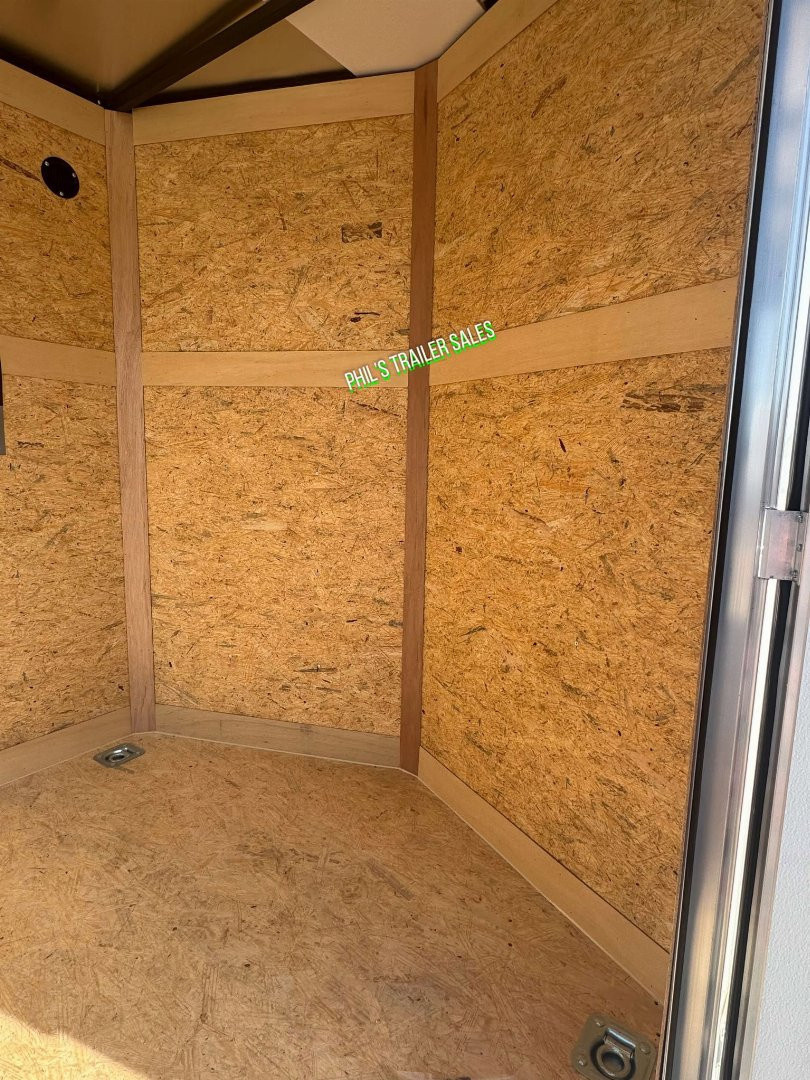 New WELLS CARGO FAST TRACK 6X12 6' 6 INTERIOR Enclosed Cargo Trailer D SERIES SEMI SCREWLESS EXTERIOR