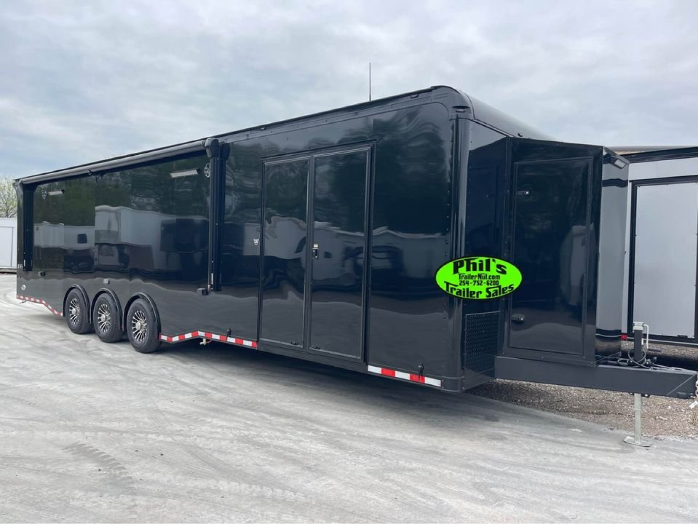 New 2025 HAULMARK 34' EDGE PRO TONGUE BOX / ELECTRIC AWNING / AIRLINES / DOORS Car / Racing Trailer