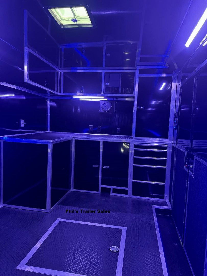 New 2025 HAULMARK 34' EDGE PRO TONGUE BOX / ELECTRIC AWNING / AIRLINES / DOORS Car / Racing Trailer