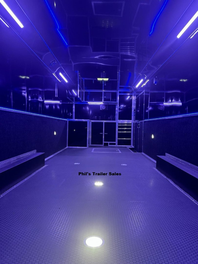 New 2025 HAULMARK 34' EDGE PRO TONGUE BOX / ELECTRIC AWNING / AIRLINES / DOORS Car / Racing Trailer