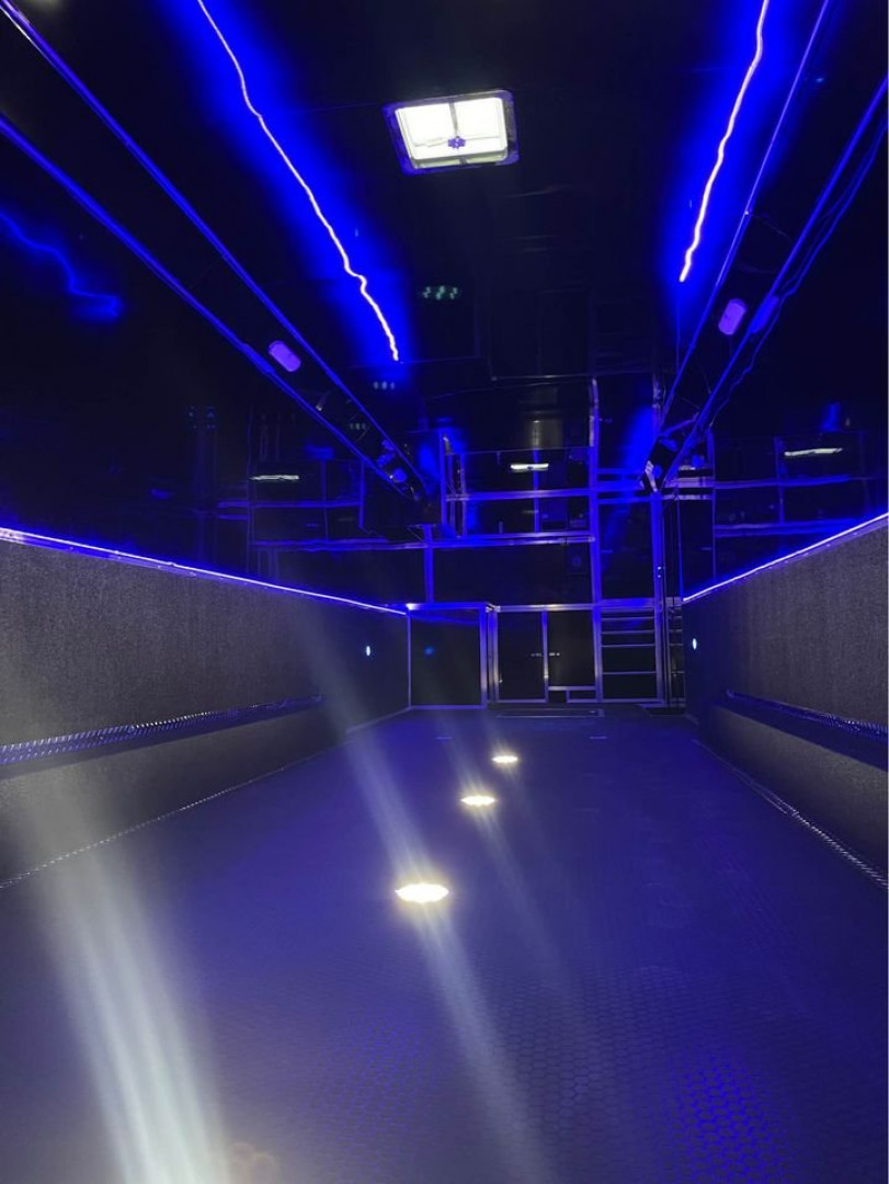 New 2025 HAULMARK 34' EDGE PRO TONGUE BOX / ELECTRIC AWNING / AIRLINES / DOORS Car / Racing Trailer