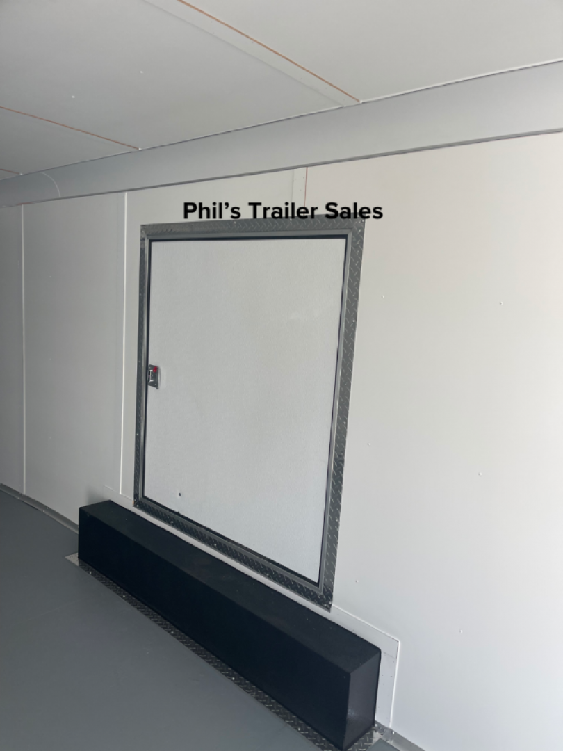 New 2024 HAULMARK 8.5X20 COMMERCIAL GRADE Cargo / Enclosed Trailer