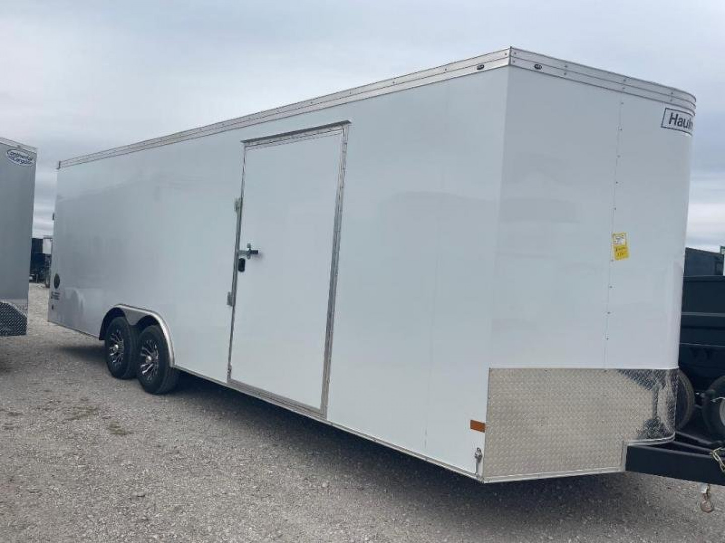 New 2024 HAULMARK 8.5X20 COMMERCIAL GRADE Cargo / Enclosed Trailer