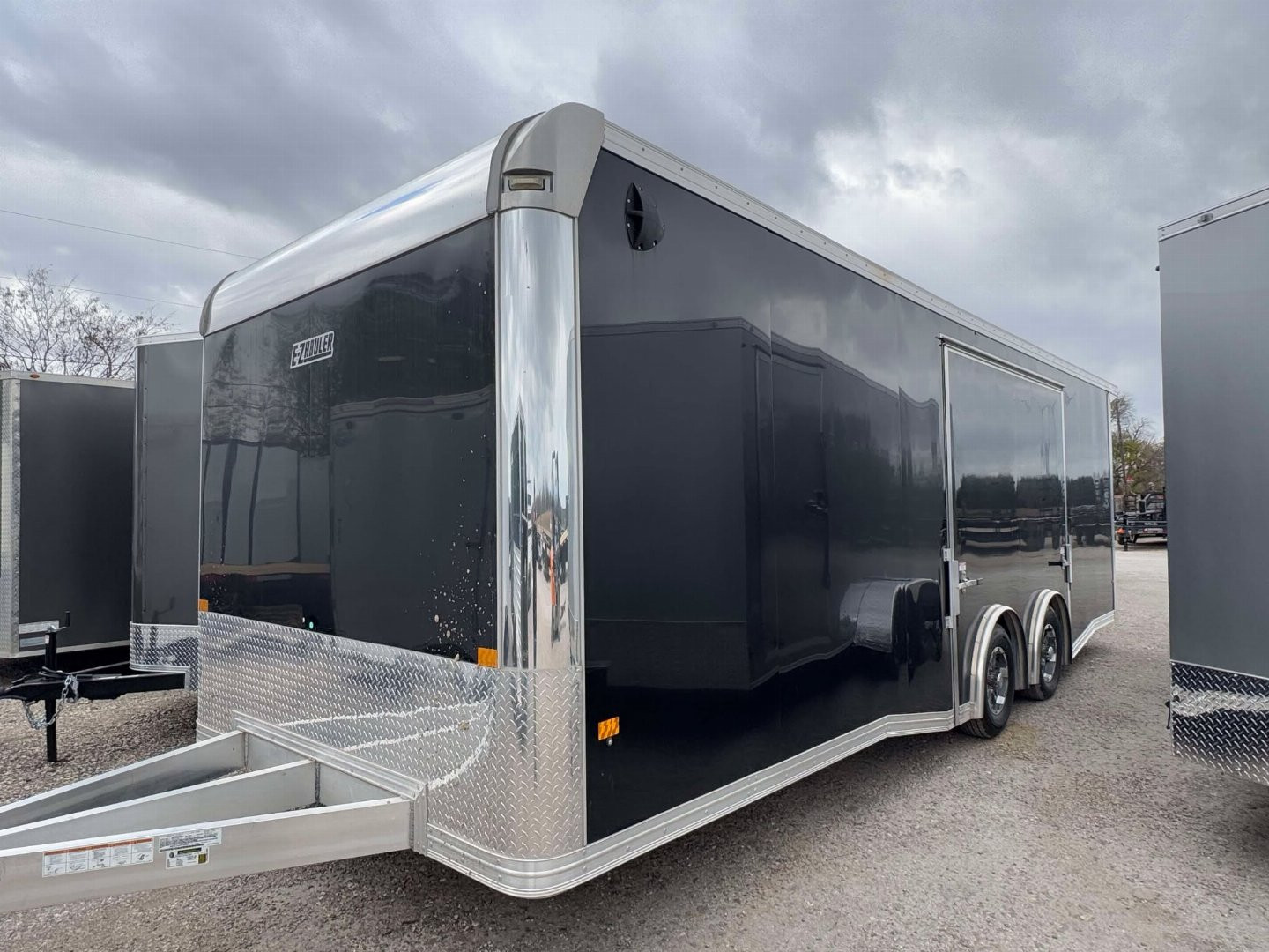 New 2023 E-Z Hauler 8.5X24 ALL ALUMINUM Car / Racing Trailer FULL ESCAPE DOOR WITH REMOVABLE FENDER FACTORY DEMO ONLY 1 AVAILABLE AT THIS PRICE!