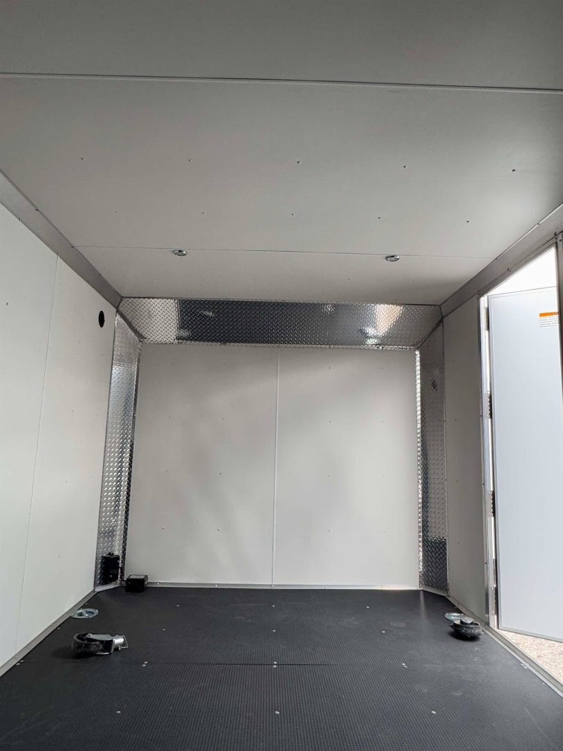 New 2023 E-Z Hauler 8.5X24 ALL ALUMINUM Car / Racing Trailer FULL ESCAPE DOOR WITH REMOVABLE FENDER FACTORY DEMO ONLY 1 AVAILABLE AT THIS PRICE!