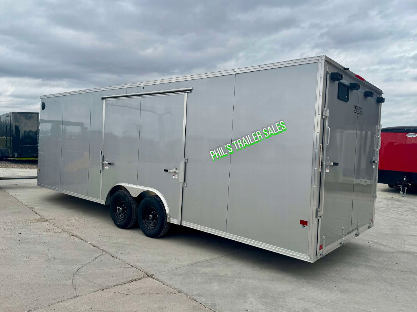 New E-Z Hauler 24' ALL ALUMINUM ENCLOSED CAR HAULER FULL ESCAPE DOOR REMOVABLE FENDER Car / Racing Trailer