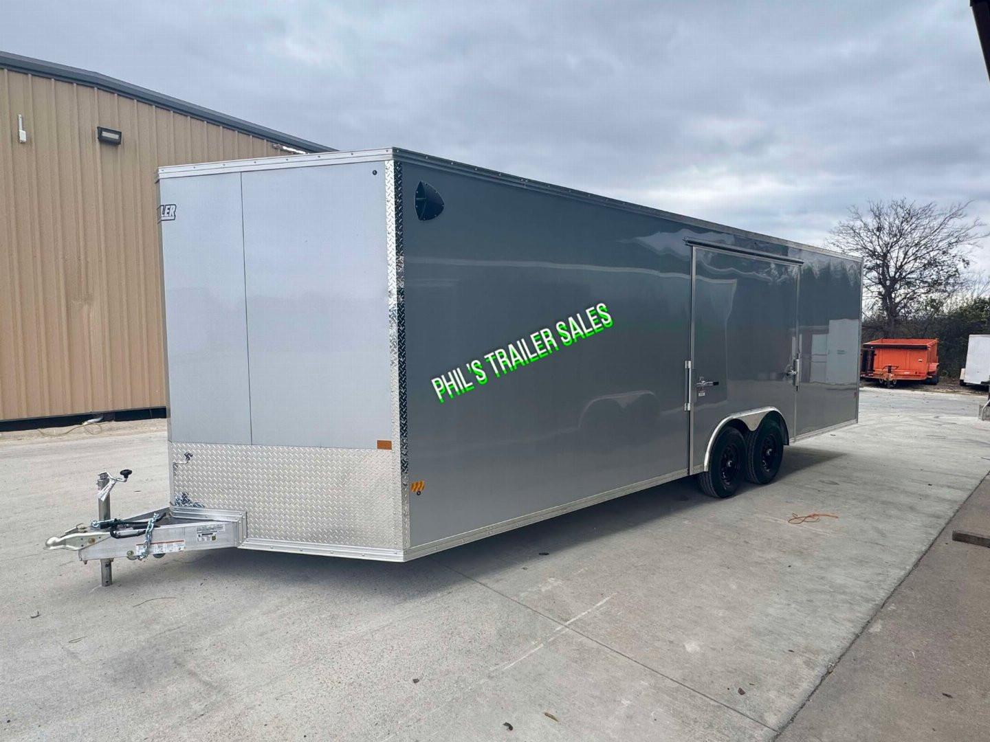 New E-Z Hauler 24' ALL ALUMINUM ENCLOSED CAR HAULER FULL ESCAPE DOOR REMOVABLE FENDER Car / Racing Trailer