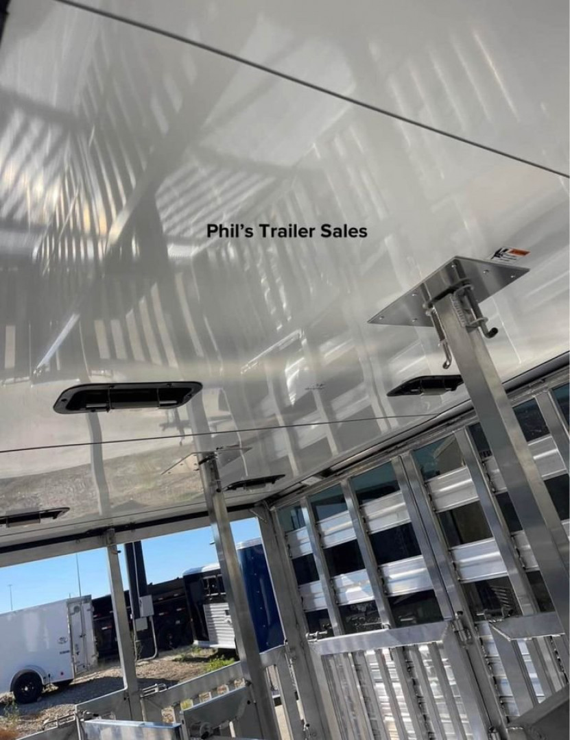 New 2025 Frontier Trailers LOW PRO 6 PEN STOCK TRAILER Stock / Stock Combo Trailer