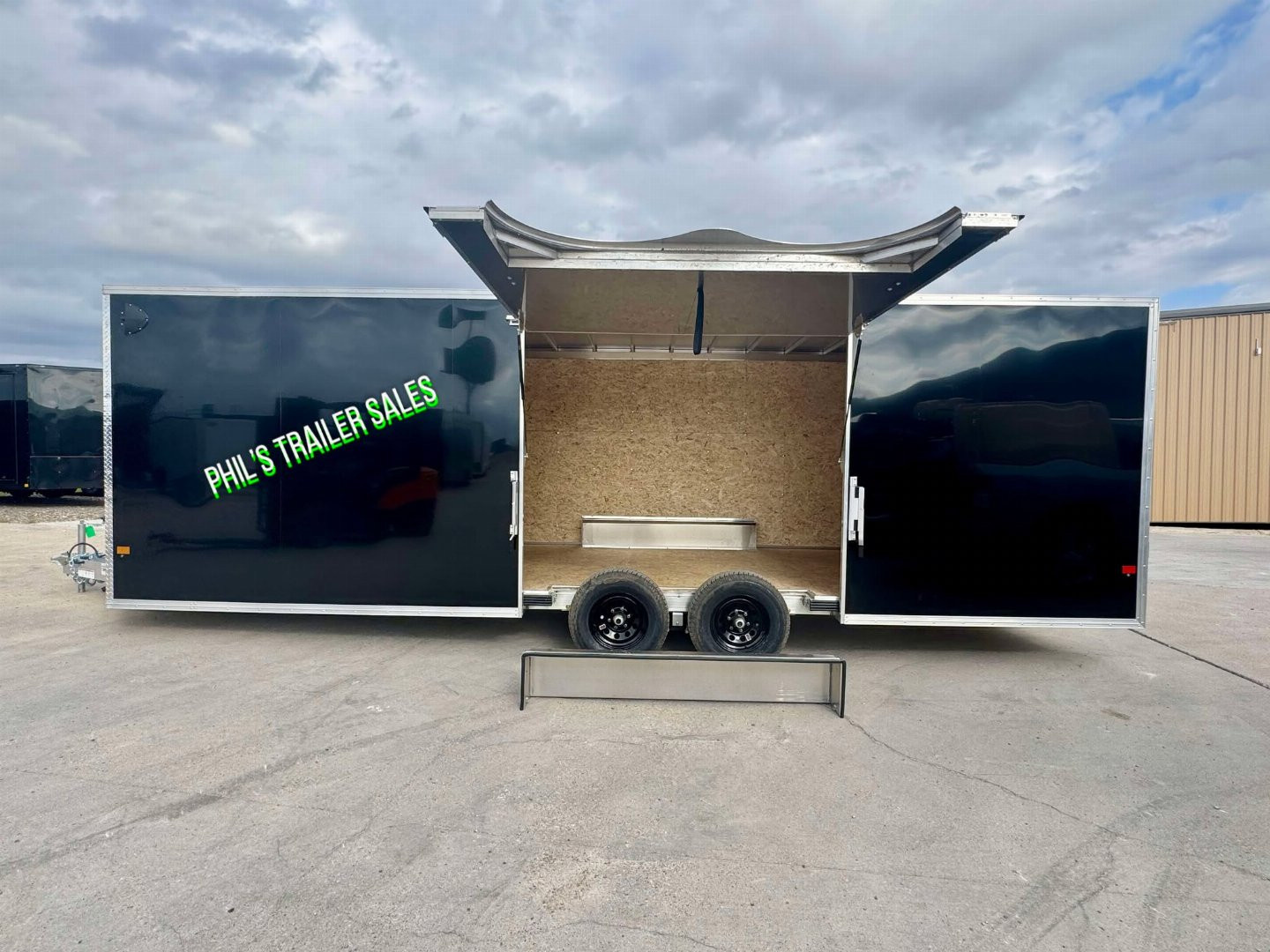 New E-Z Hauler 24' ALL ALUMINUM Cargo / Enclosed Trailer CAR HAULER ESCAPE DOOR