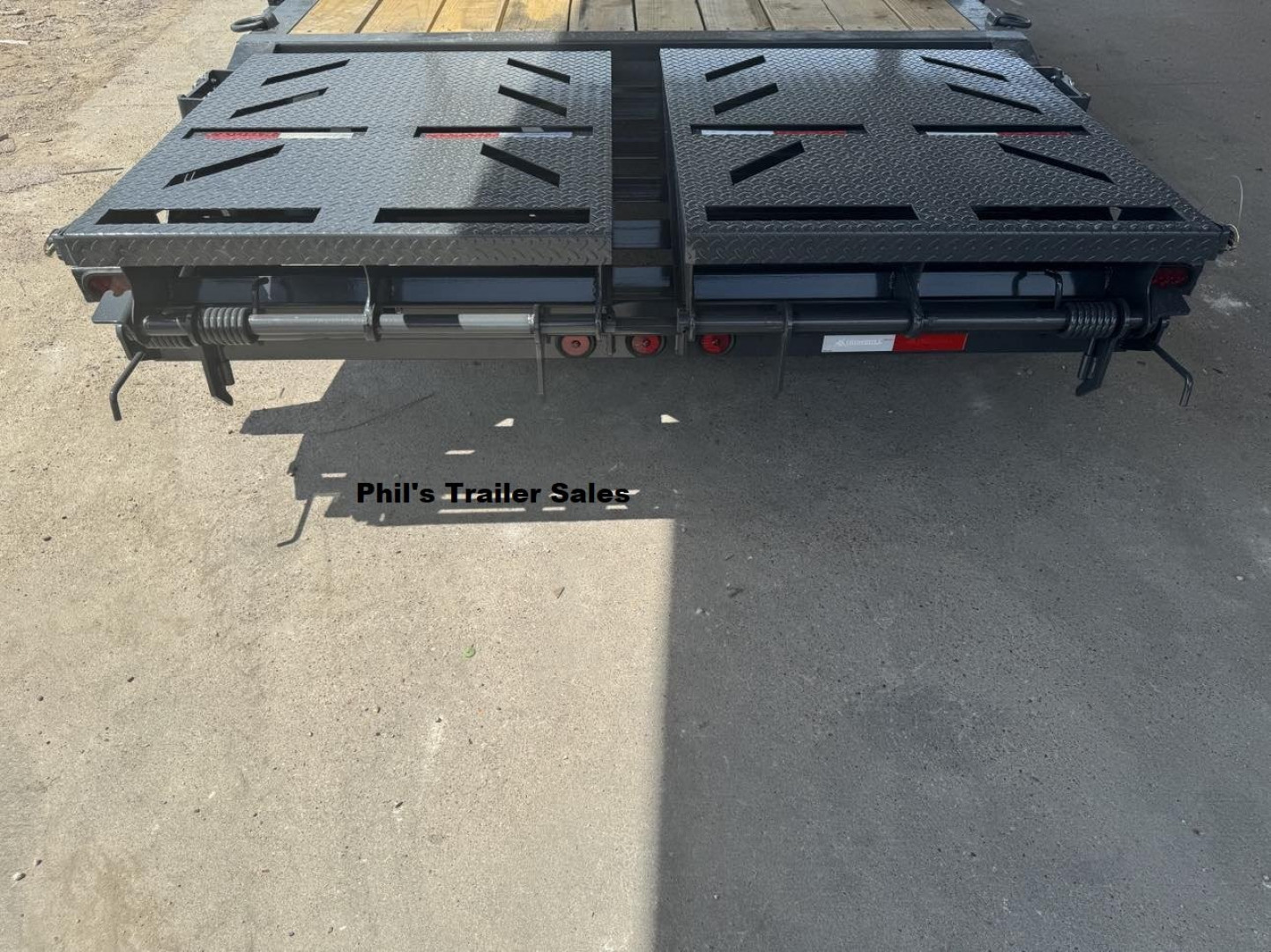 New 24' Iron Bull IRON BULL Equipment Trailer4