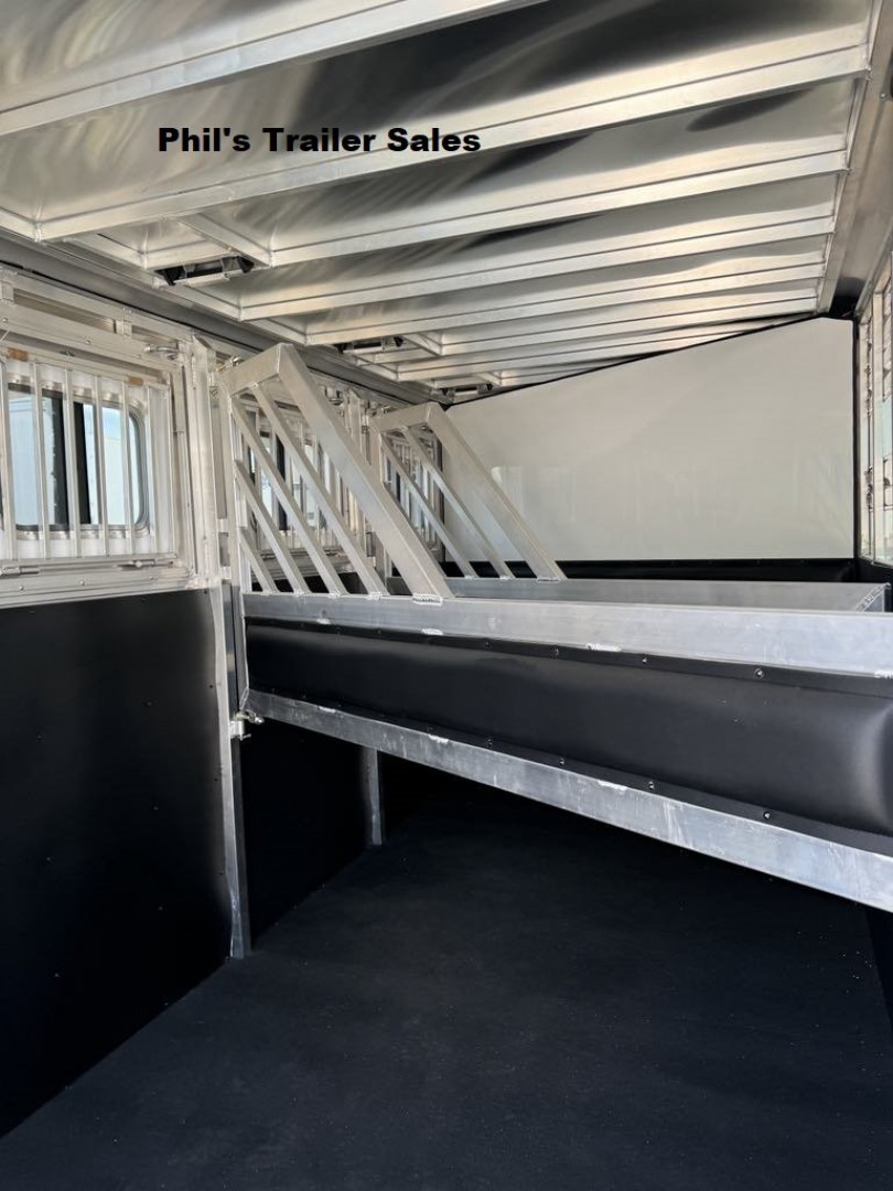 New 2023 Frontier Trailers FACTORY DEMO UNIT3 HORSE STRIDER SERIES Stock / Stock Combo Trailer ONLY 1 AVAILABLE AT THIS PRICE