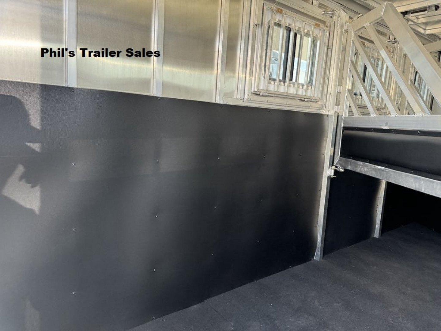New 2023 Frontier Trailers FACTORY DEMO UNIT3 HORSE STRIDER SERIES Stock / Stock Combo Trailer ONLY 1 AVAILABLE AT THIS PRICE