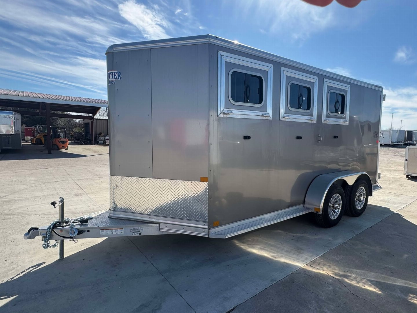 New 2023 Frontier Trailers FACTORY DEMO UNIT3 HORSE STRIDER SERIES Stock / Stock Combo Trailer ONLY 1 AVAILABLE AT THIS PRICE
