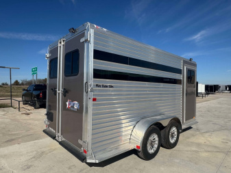 New 2023 Frontier Trailers FACTORY DEMO UNIT3 HORSE STRIDER SERIES Stock / Stock Combo Trailer ONLY 1 AVAILABLE AT THIS PRICE