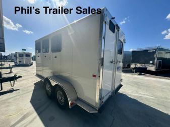 New 2023 Frontier Trailers 3 HORSE SLANT TRAILER STRIDER LITE SERIES Stock / Stock Combo Trailer FACTORY DEMO ONLY 1 AVAILABLE AT THIS PRICE!