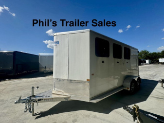 New 2023 Frontier Trailers 3 HORSE SLANT TRAILER STRIDER LITE SERIES Stock / Stock Combo Trailer FACTORY DEMO ONLY 1 AVAILABLE AT THIS PRICE!