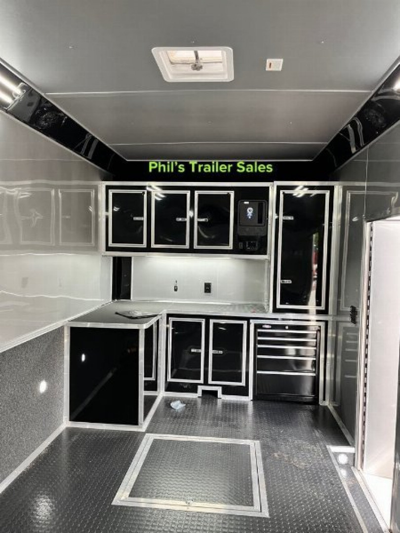 New CONTINENTAL CARGO NEW 85X32 ENCLOSED RACE CAR TRAILER LATE MODEL RAMP OVERS TRAILER Car / Racing Trailer