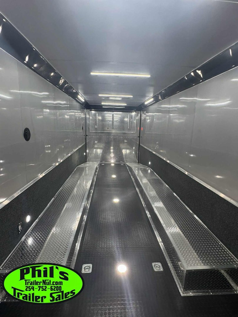 New CONTINENTAL CARGO NEW 85X32 ENCLOSED RACE CAR TRAILER LATE MODEL RAMP OVERS TRAILER Car / Racing Trailer