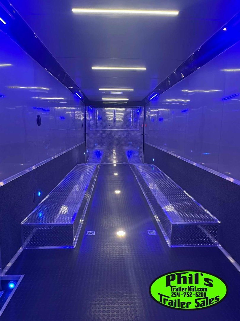 New CONTINENTAL CARGO NEW 85X32 ENCLOSED RACE CAR TRAILER LATE MODEL RAMP OVERS TRAILER Car / Racing Trailer