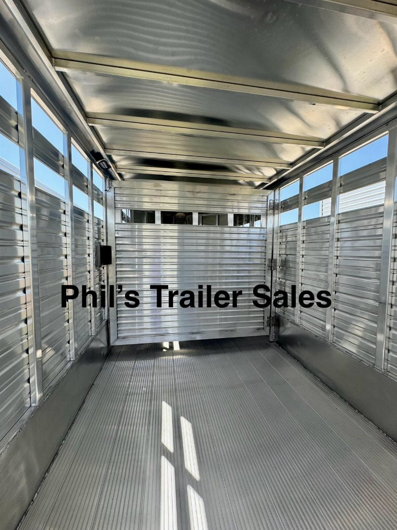 New STOCK Trailers 16'7 " LIVE STOCK TRAILER STOCK / HORSE TRAILER ALL ALUMINUM Stock / Stock Combo Trailer FACTORY DEMO SALE ONLY 1 AVAILABLE AT THIS PRICE DEALER DEMO