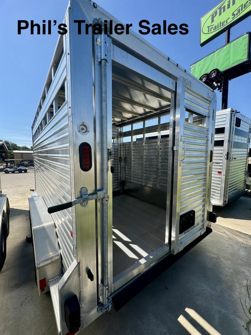New STOCK Trailers 16'7 " LIVE STOCK TRAILER STOCK / HORSE TRAILER ALL ALUMINUM Stock / Stock Combo Trailer FACTORY DEMO SALE ONLY 1 AVAILABLE AT THIS PRICE DEALER DEMO