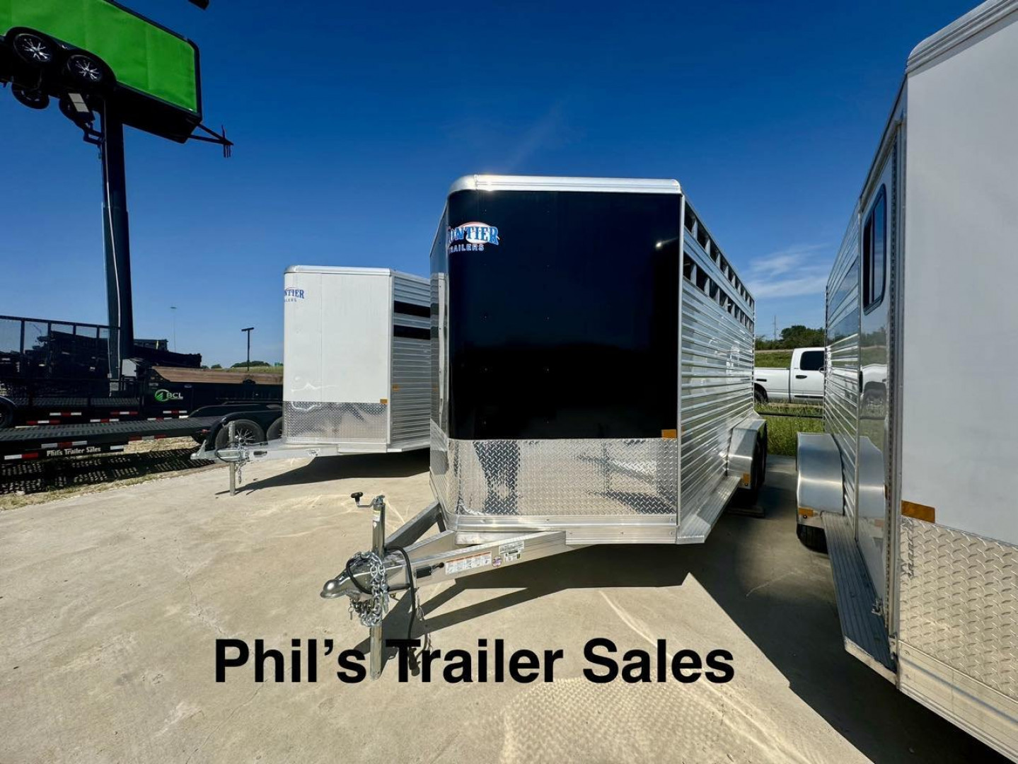 New STOCK Trailers 16'7 " LIVE STOCK TRAILER STOCK / HORSE TRAILER ALL ALUMINUM Stock / Stock Combo Trailer FACTORY DEMO SALE ONLY 1 AVAILABLE AT THIS PRICE DEALER DEMO