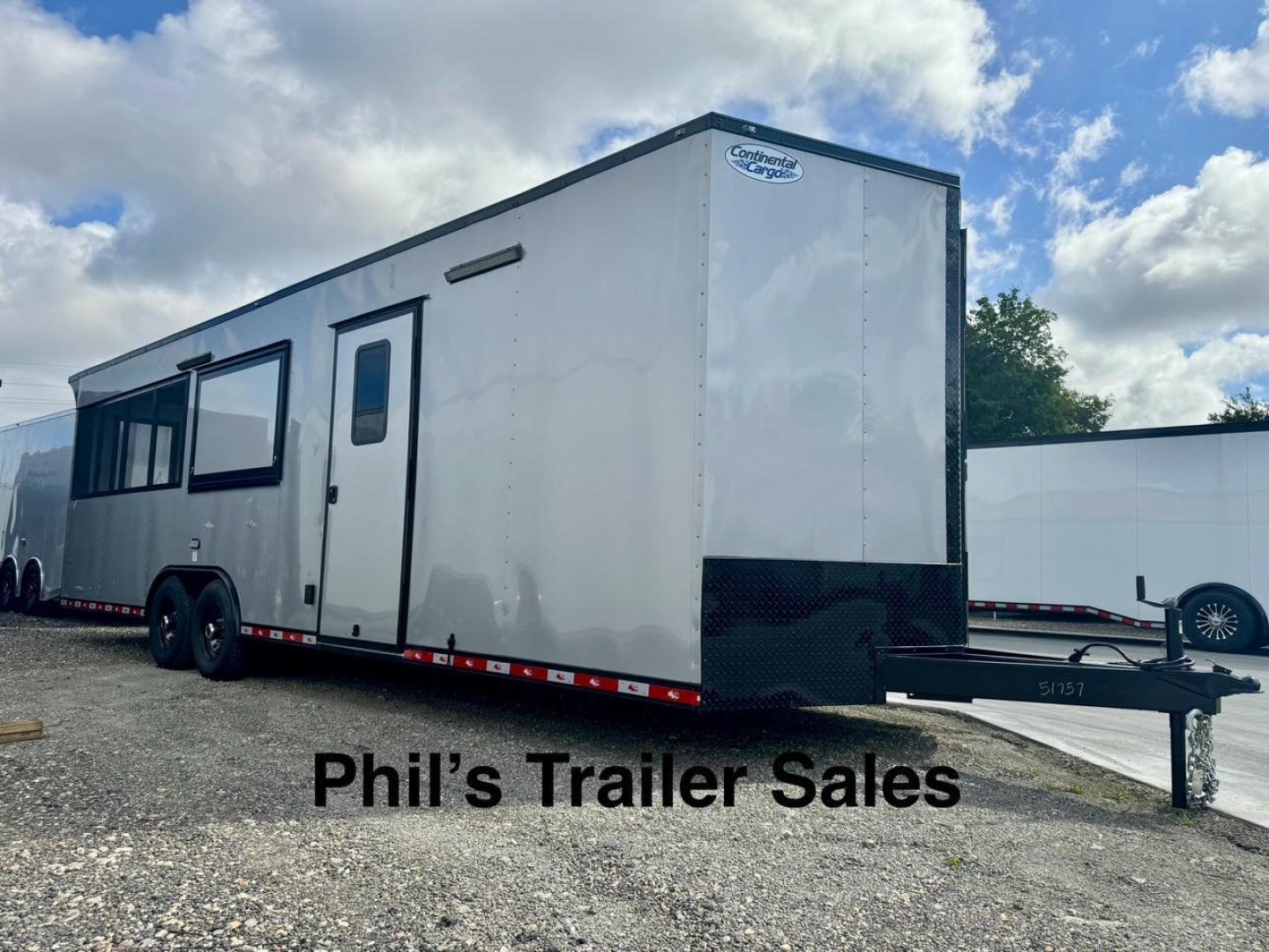 New 2025 Continental Cargo 8.5X28 VENDING TRAILER WITH BATHROOM Concession Trailer