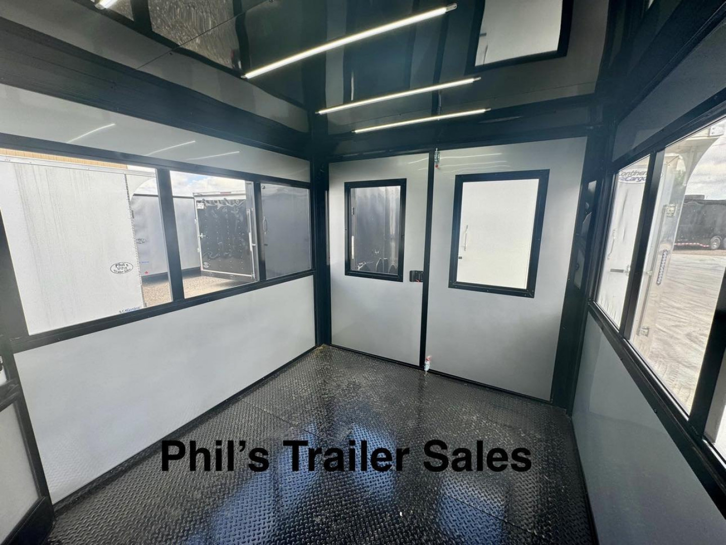 New 2025 Continental Cargo 8.5X28 VENDING TRAILER WITH BATHROOM Concession Trailer