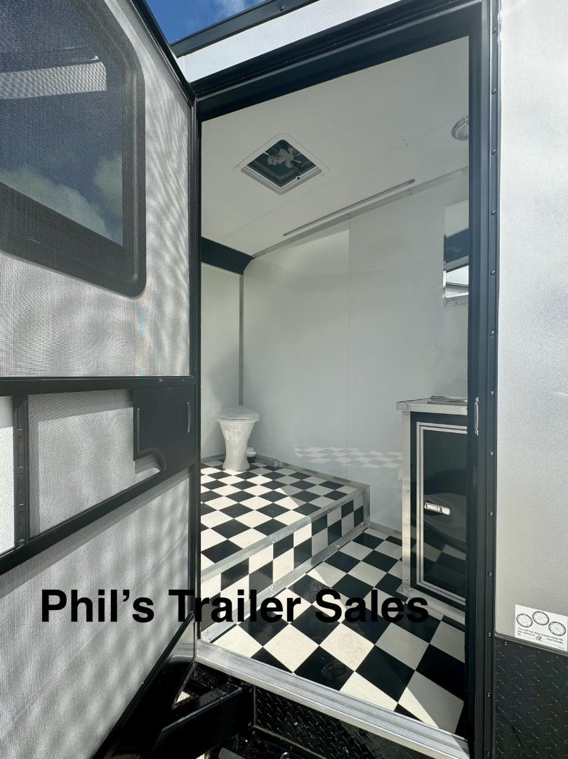 New 2025 Continental Cargo 8.5X28 VENDING TRAILER WITH BATHROOM Concession Trailer