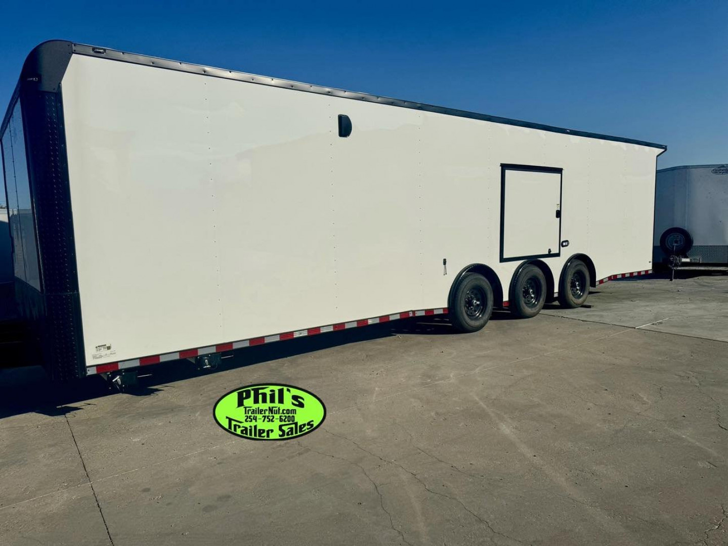 New 8.5x32 BATHROOM PACKAGE & ESCAPE DOOR Car / Racing Trailer ENCLOSED CAR HAULER