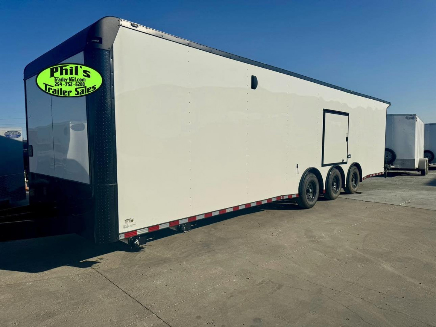 New 8.5x32 BATHROOM PACKAGE & ESCAPE DOOR Car / Racing Trailer ENCLOSED CAR HAULER