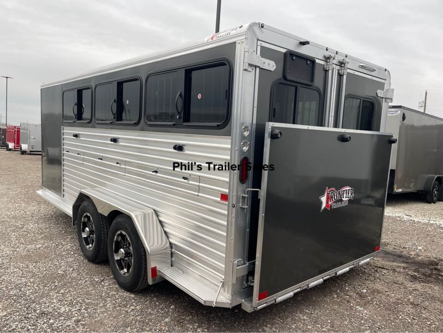 New 2025 Frontier Trailers LOW PRO LIVESTOCK TRAILER 6 PEN Stock / Stock Combo Trailer