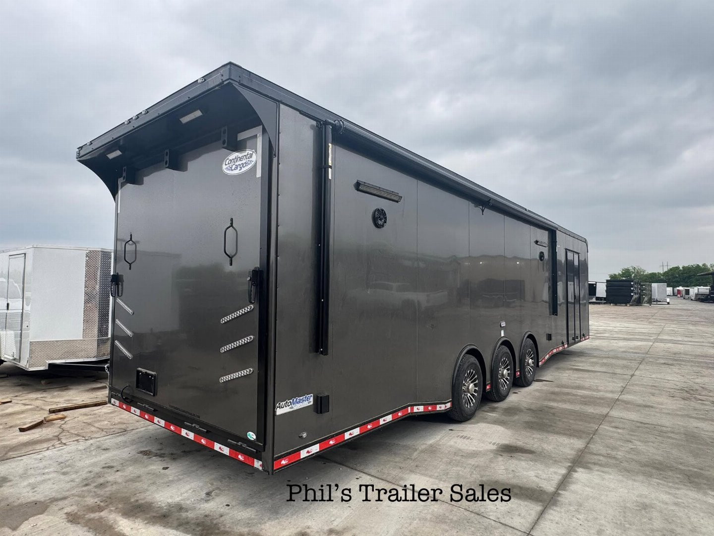 New CONTINENTAL CARGO 8.5X34 RACE TRAILER BATHROOM PACKAGE Car / Racing Trailer