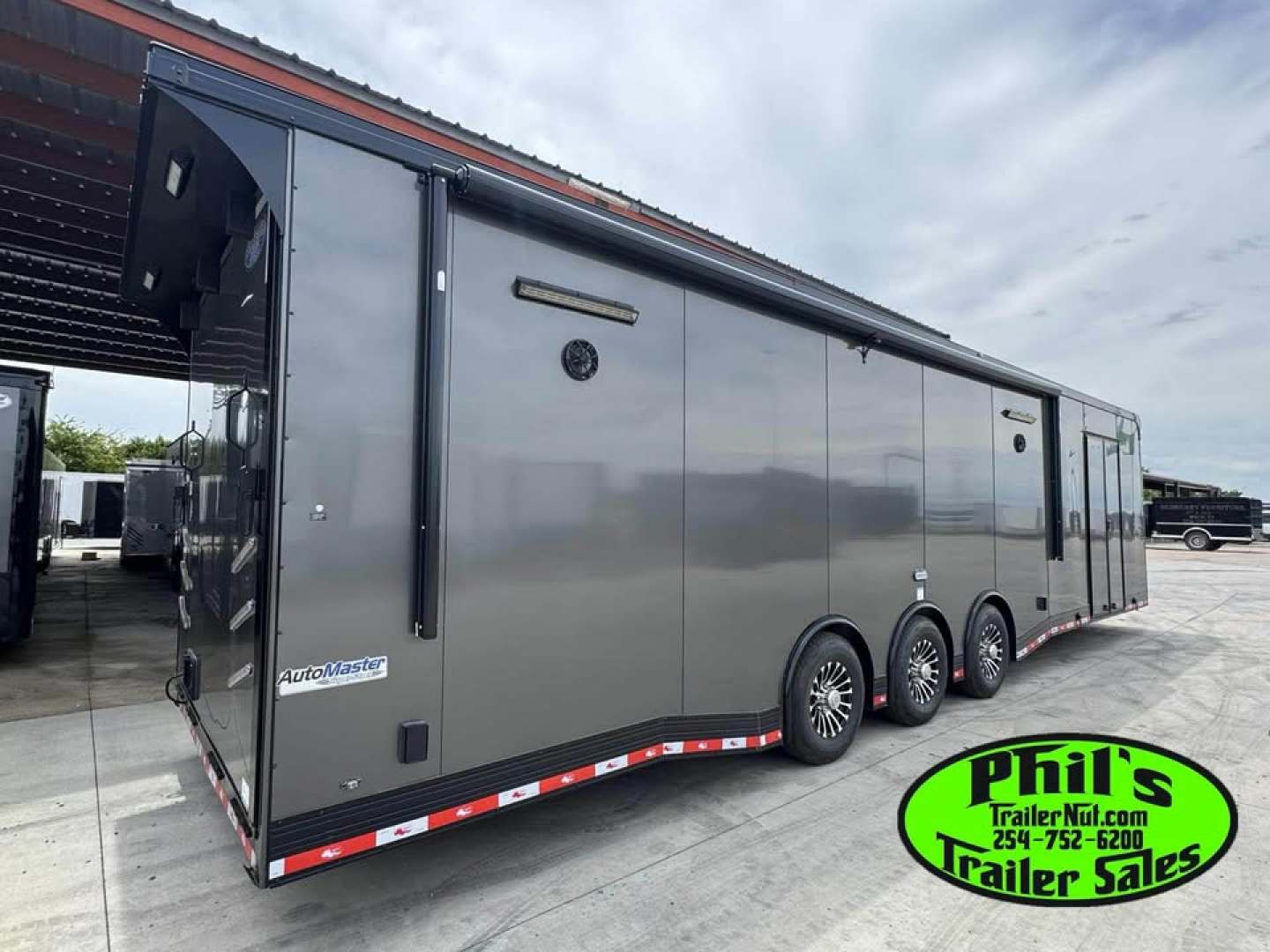 New CONTINENTAL CARGO 8.5X34 RACE TRAILER BATHROOM PACKAGE Car / Racing Trailer