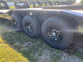 New Iron Bull 102 X 44 Equipment Trailer DRIVE OVER FENDERS