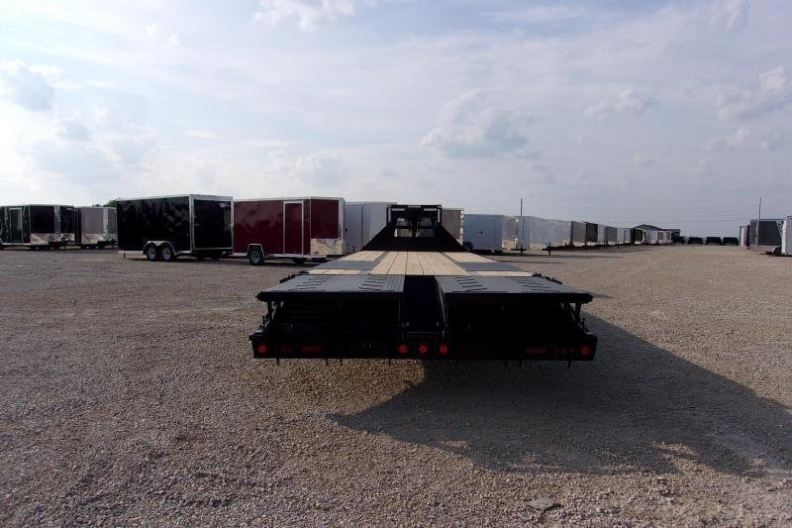 New IRON BULL IRON BULL 102X 25 TANDEM DUAL GOOSENECK TRAILER Equipment Trailer