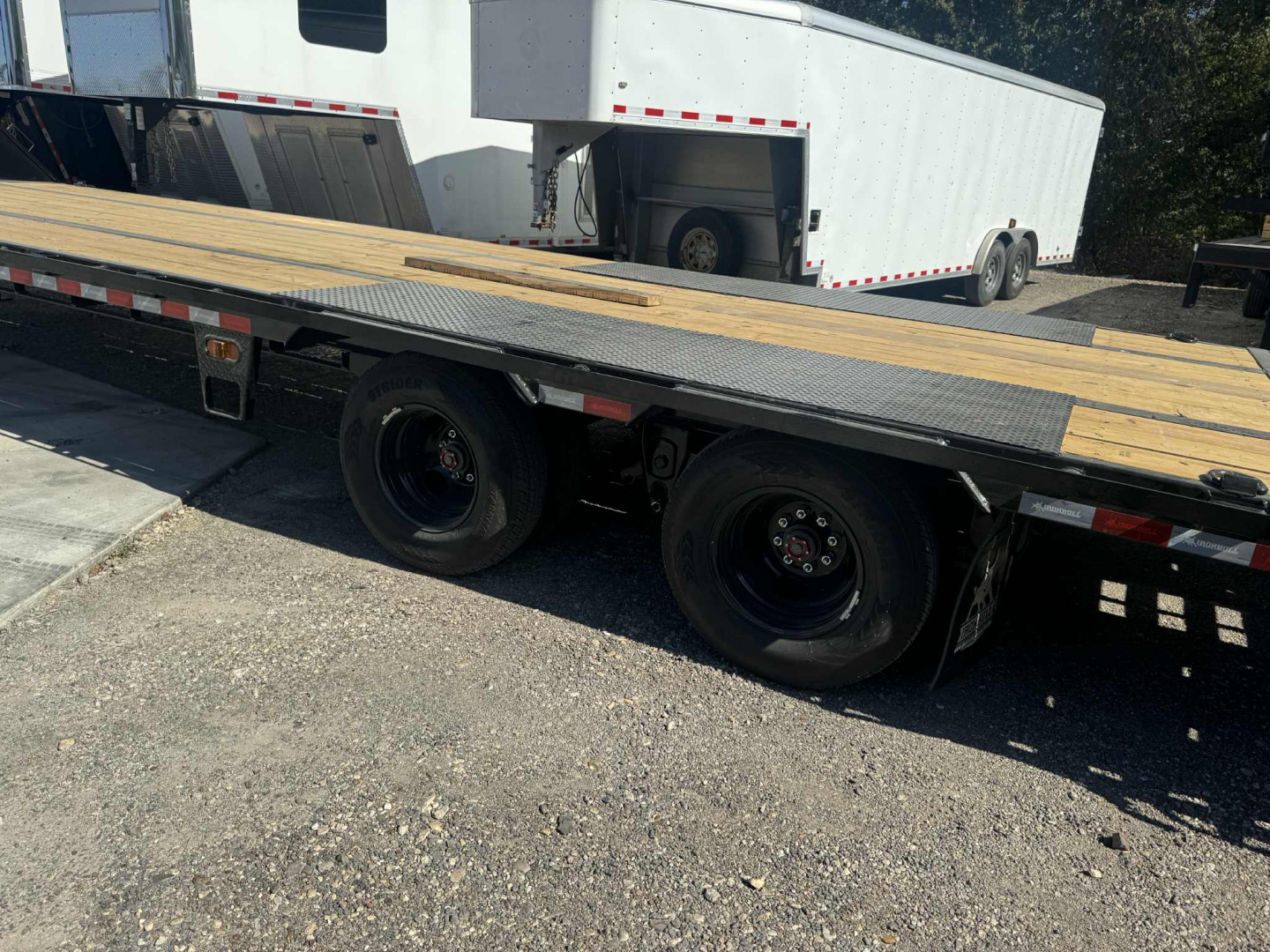 New IRON BULL 32 TANDEM DUAL EQUIPMENT TRAILER Equipment Trailer