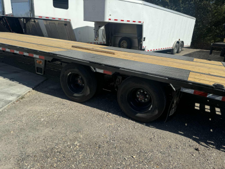 New IRON BULL 32 TANDEM DUAL EQUIPMENT TRAILER Equipment Trailer