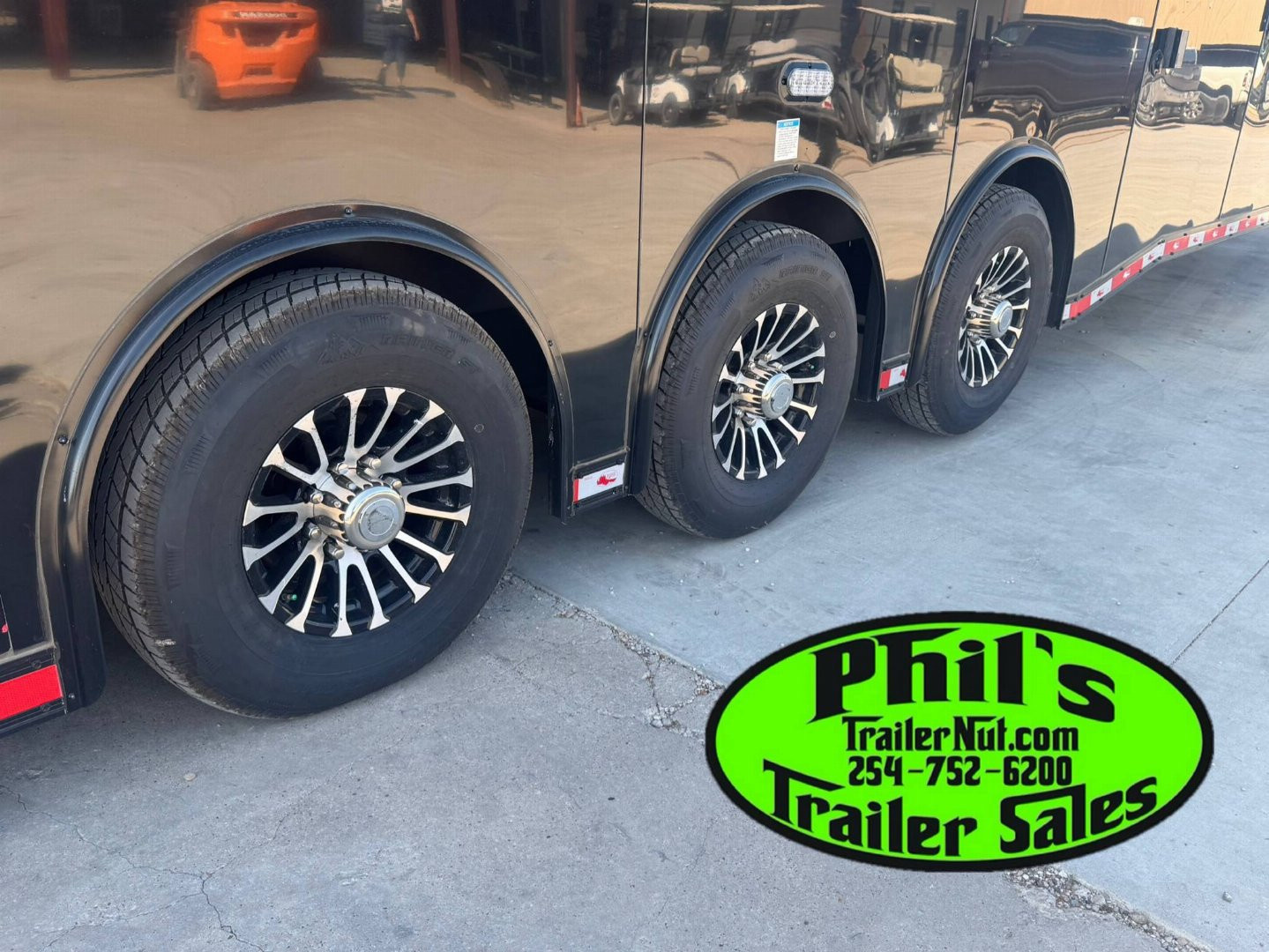 New LAST ONE AT THIS PRICE! GET IT BEFORE IT'S GONE!!!! CONTINENTAL CARGO NEW 85X44 ENCLOSED CAR RACE TRAILER BATHROOM CAR HAULER CARGO GOOSENECK Car / Racing Trailer