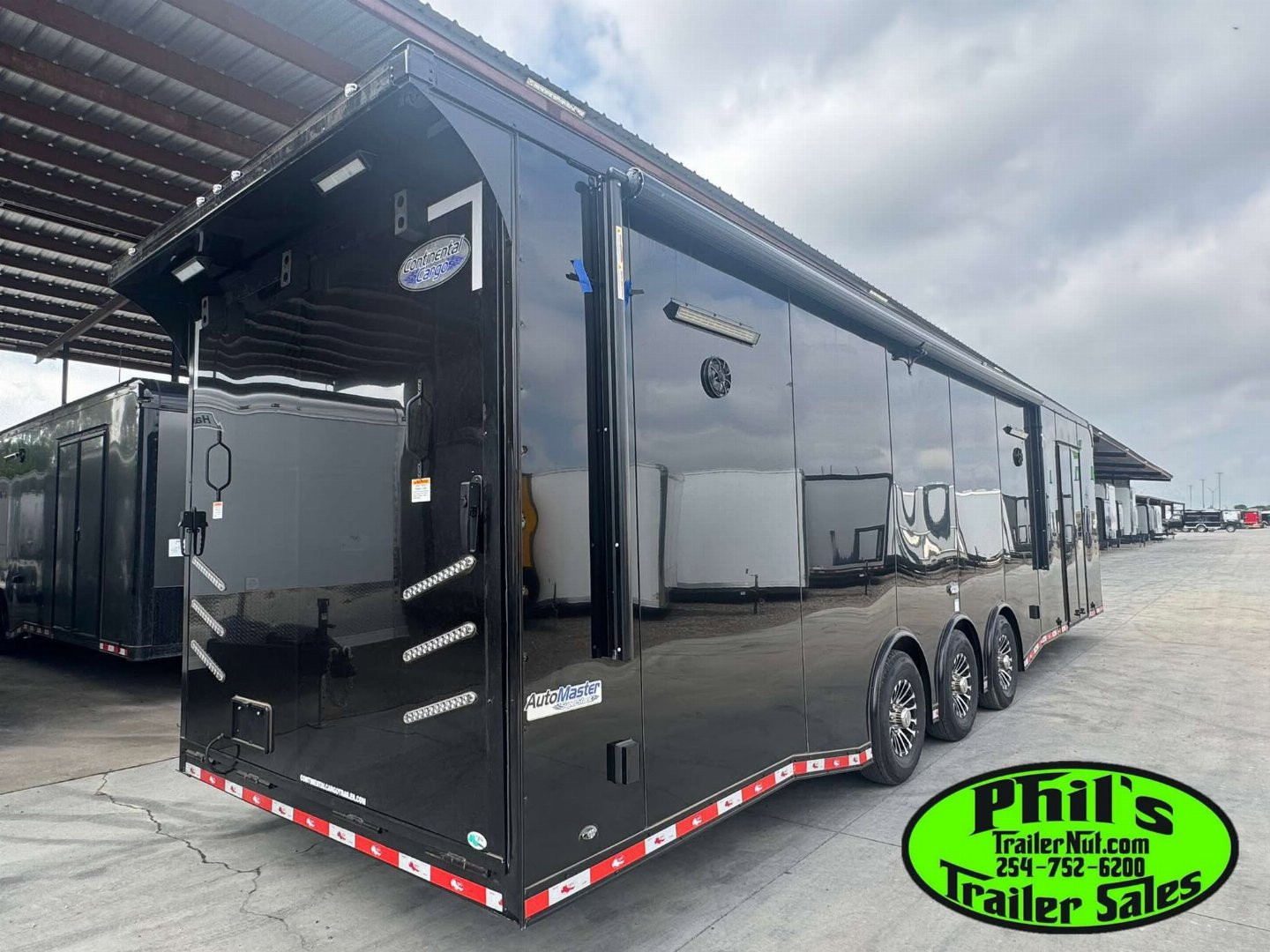 New CONTINENTAL CARGO NEW 85X34 ENCLOSED CAR RACE TRAILER BATHROOM CAR HAULER Car / Racing Trailer