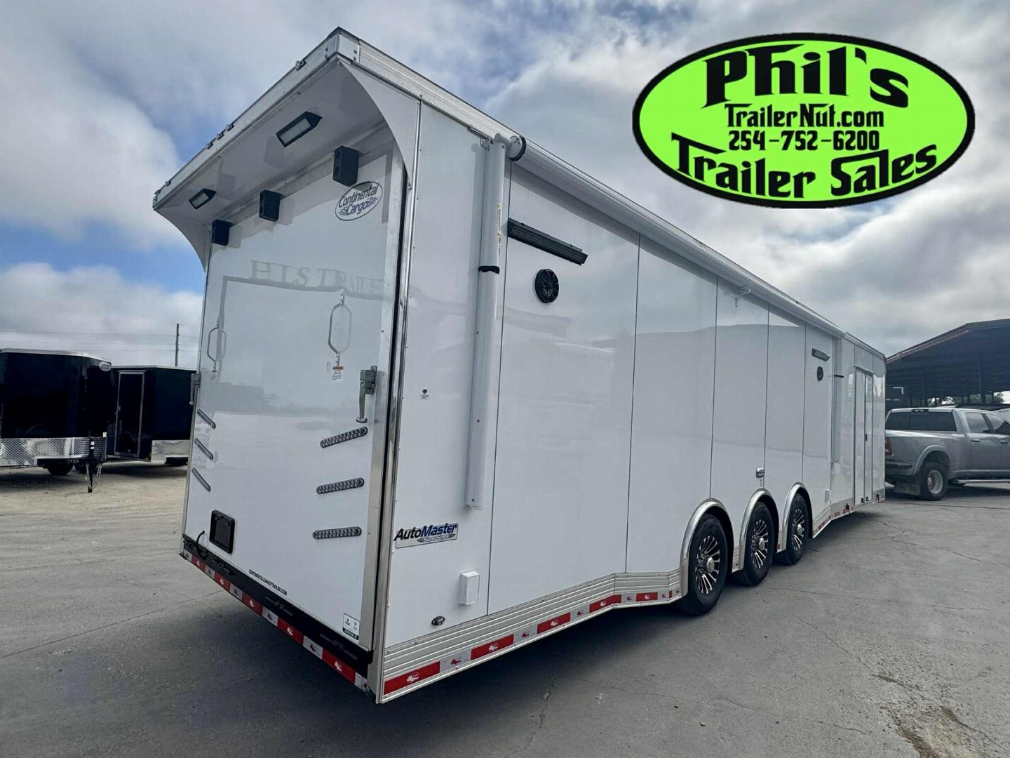 New CONTINENTAL CARGO NEW 85X34 ENCLOSED CAR RACE TRAILER BATHROOM CAR HAULER CARGO TRAILER Car / Racing Trailer