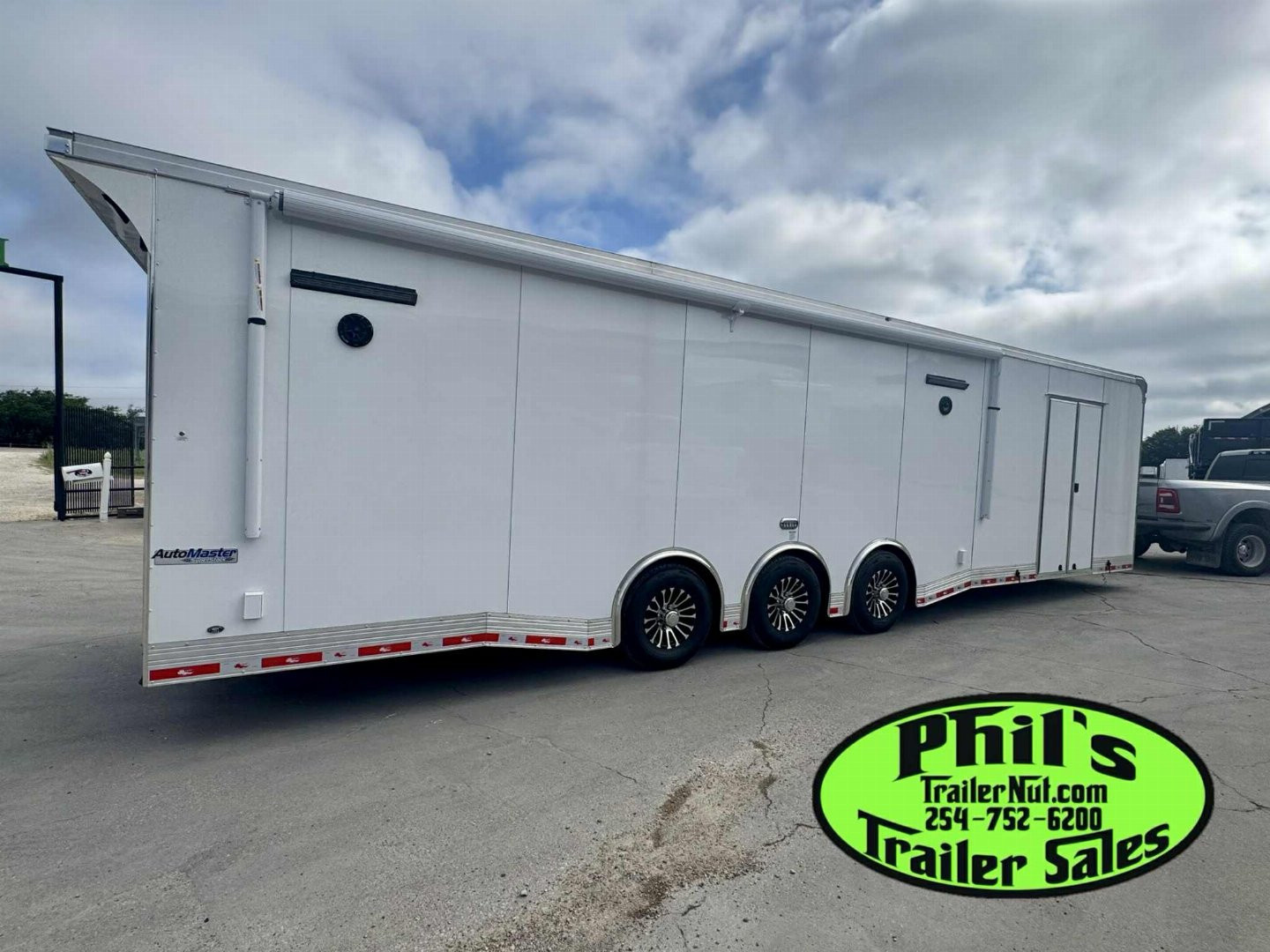 New CONTINENTAL CARGO NEW 85X34 ENCLOSED CAR RACE TRAILER BATHROOM CAR HAULER CARGO TRAILER Car / Racing Trailer